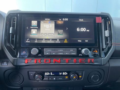 Used 2025 Nissan Frontier Pro-X w/ Tow Package RWD image 16