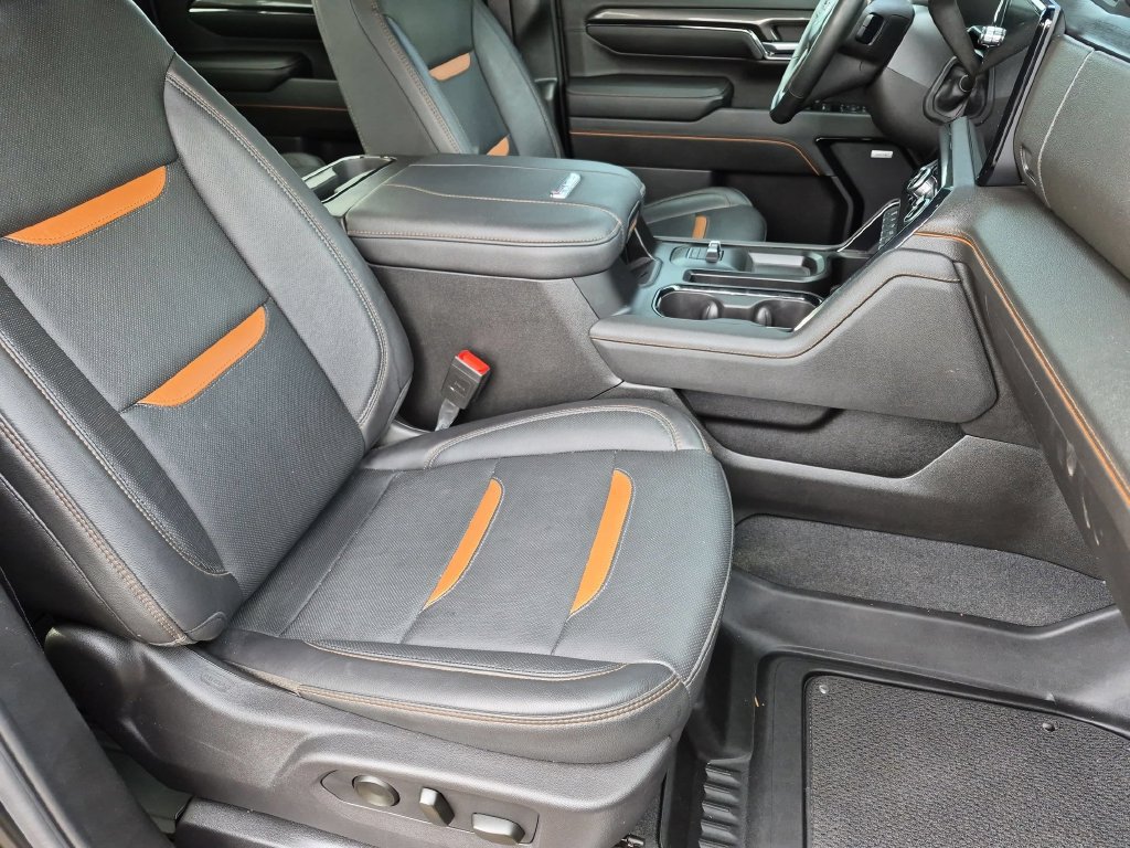 Used 2024 GMC Sierra 2500 AT4 w/ AT4 Premium Plus Package AWD/4WD image 23