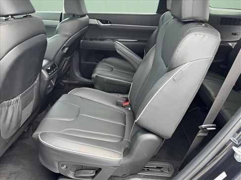 Certified 2024 Hyundai Palisade SEL FWD image 13