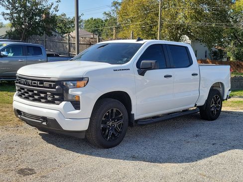 Used 2022 Chevrolet Silverado 1500 Custom w/ Rally Edition AWD/4WD image 5