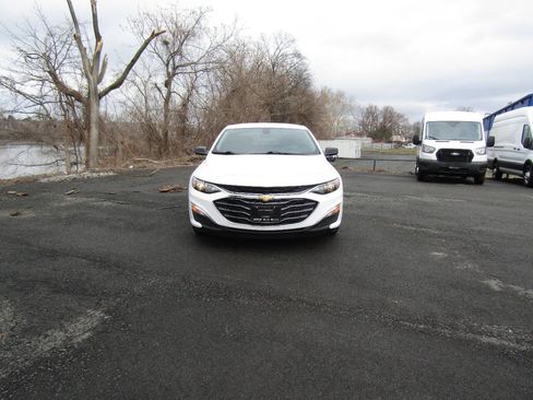 Used 2022 Chevrolet Malibu LS w/ LPO, Floor Liner Package image 10
