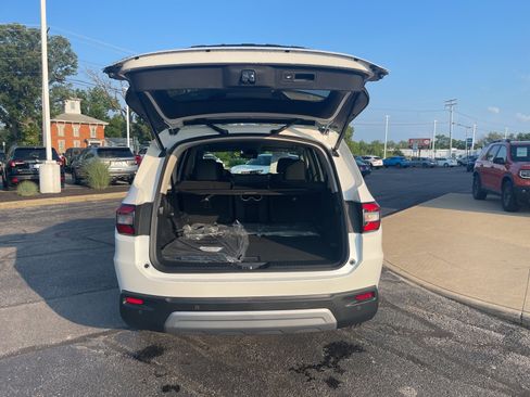 New 2025 Honda Pilot EX-L image 13