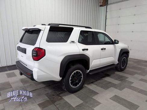 Used 2025 Toyota 4Runner TRD Off-Road AWD/4WD image 4