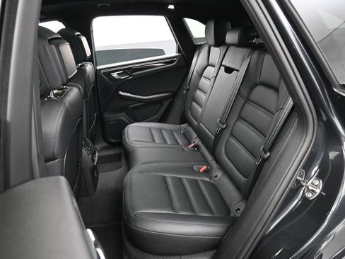 Certified 2026 Porsche Macan AWD/4WD image 24