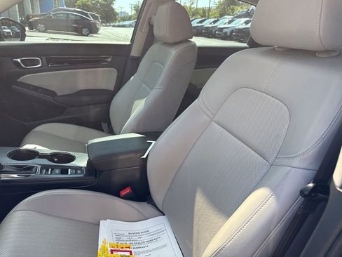 Used 2024 Honda Civic Touring image 9