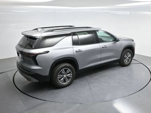 Used 2025 Chevrolet Traverse LT AWD/4WD image 45