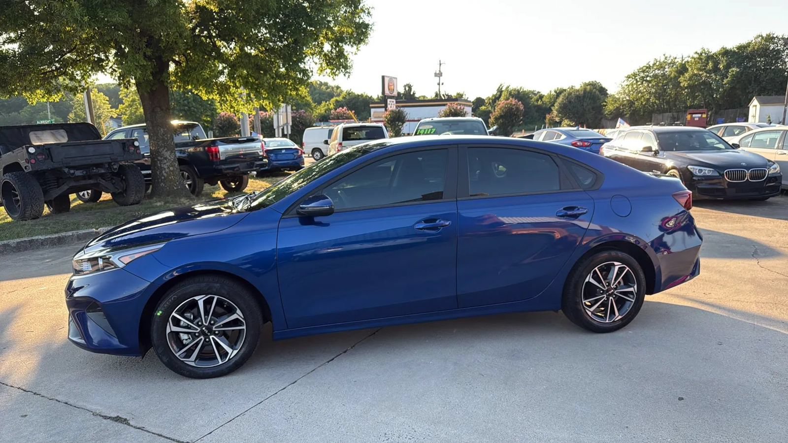 Used 2024 Kia Forte LXS w/ LXS Technology Package FWD image 2