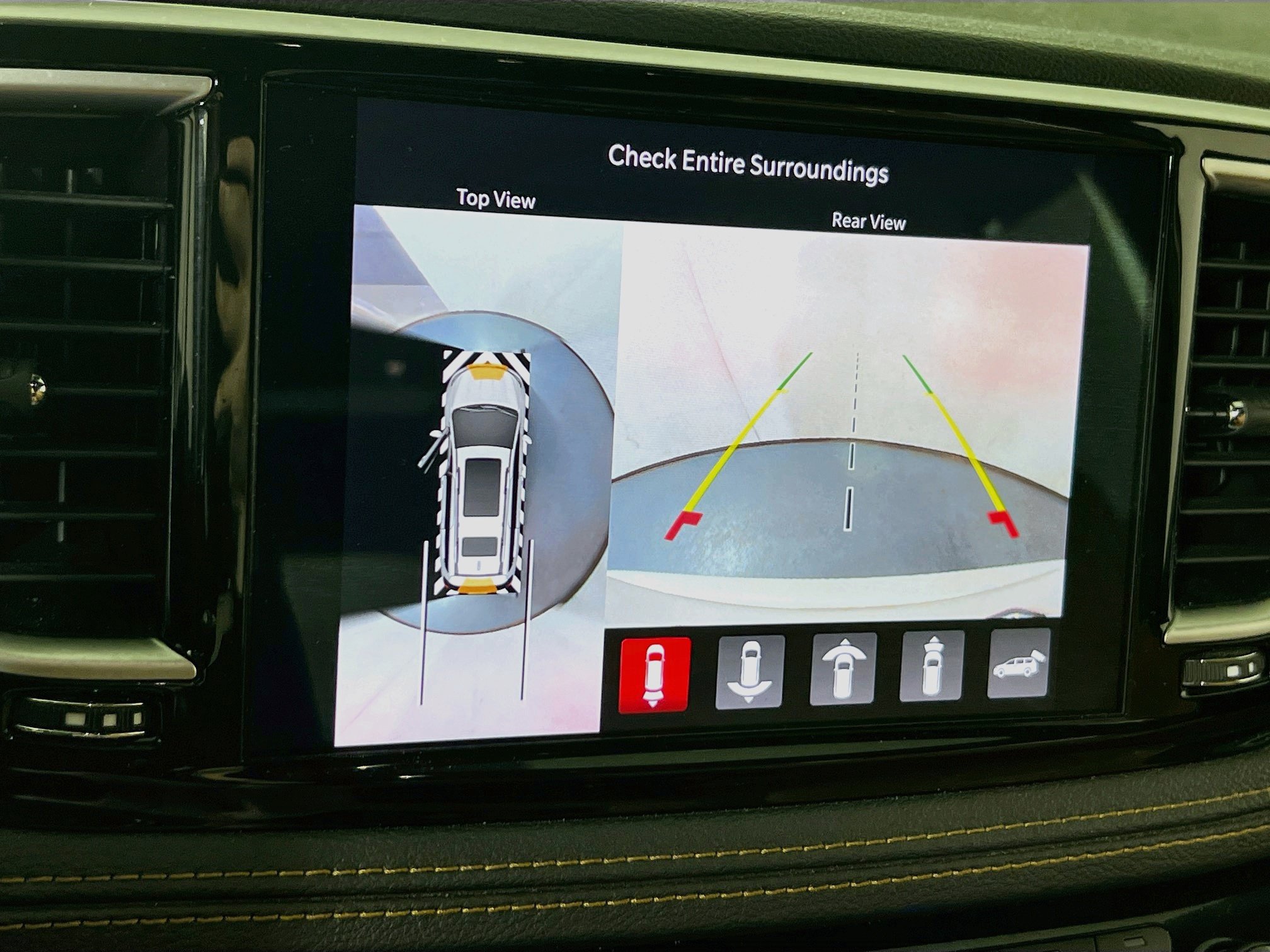 Used 2021 Chrysler Pacifica Pinnacle AWD/4WD image 14