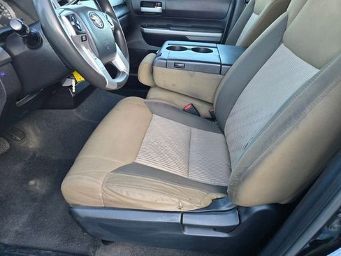Used 2015 Toyota Tundra SR5 w/ TRD Off Road Package AWD/4WD image 18