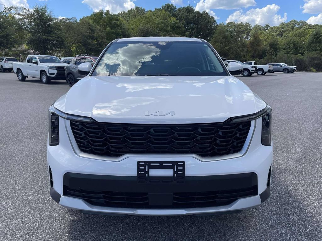 Used 2026 Kia Sorento LX FWD image 6