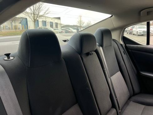 Used 2021 Nissan Sentra SV image 28