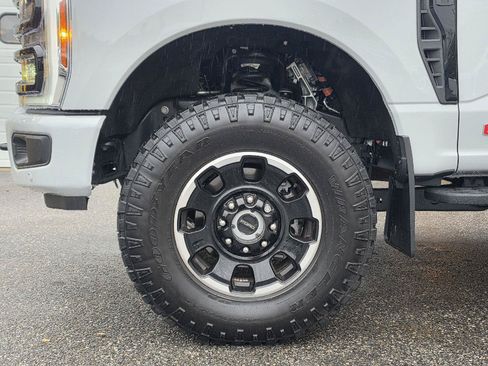 Used 2026 Ford F350 Platinum w/ Tremor Off-Road Package AWD/4WD image 11