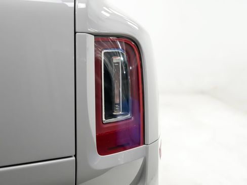 Used 2024 Rolls-Royce Cullinan Black Badge AWD/4WD image 12