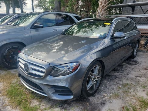 Certified 2017 Mercedes-Benz E 400 4MATIC Wagon image 1
