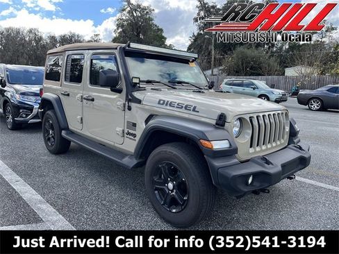 Used 2022 Jeep Wrangler Unlimited Sport image 1