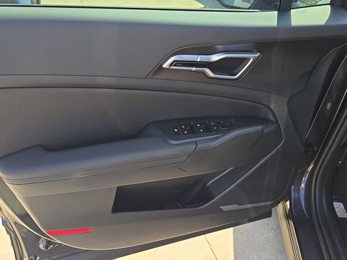 New 2026 Kia Sportage EX image 18