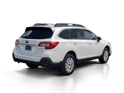 Used 2018 Subaru Outback 2.5i Premium AWD/4WD image 4