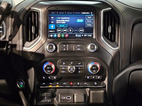 Used 2021 GMC Sierra 1500 AT4 w/ AT4 Premium Package image 16