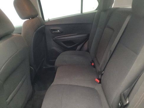 Used 2021 Chevrolet Trax LS w/ Tint and Cruise Package FWD image 18
