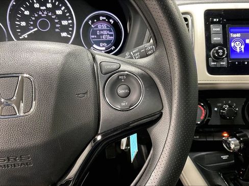 Used 2020 Honda HR-V LX image 25