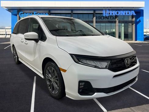 New 2026 Honda Odyssey Touring image 9