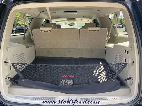 Used 2017 GMC Yukon XL Denali w/ Open Road Package AWD/4WD image 8