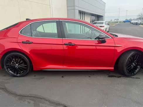 Used 2021 Toyota Camry XSE image 7