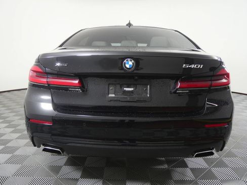 Used 2023 BMW 540i xDrive w/ Premium Package AWD/4WD image 4