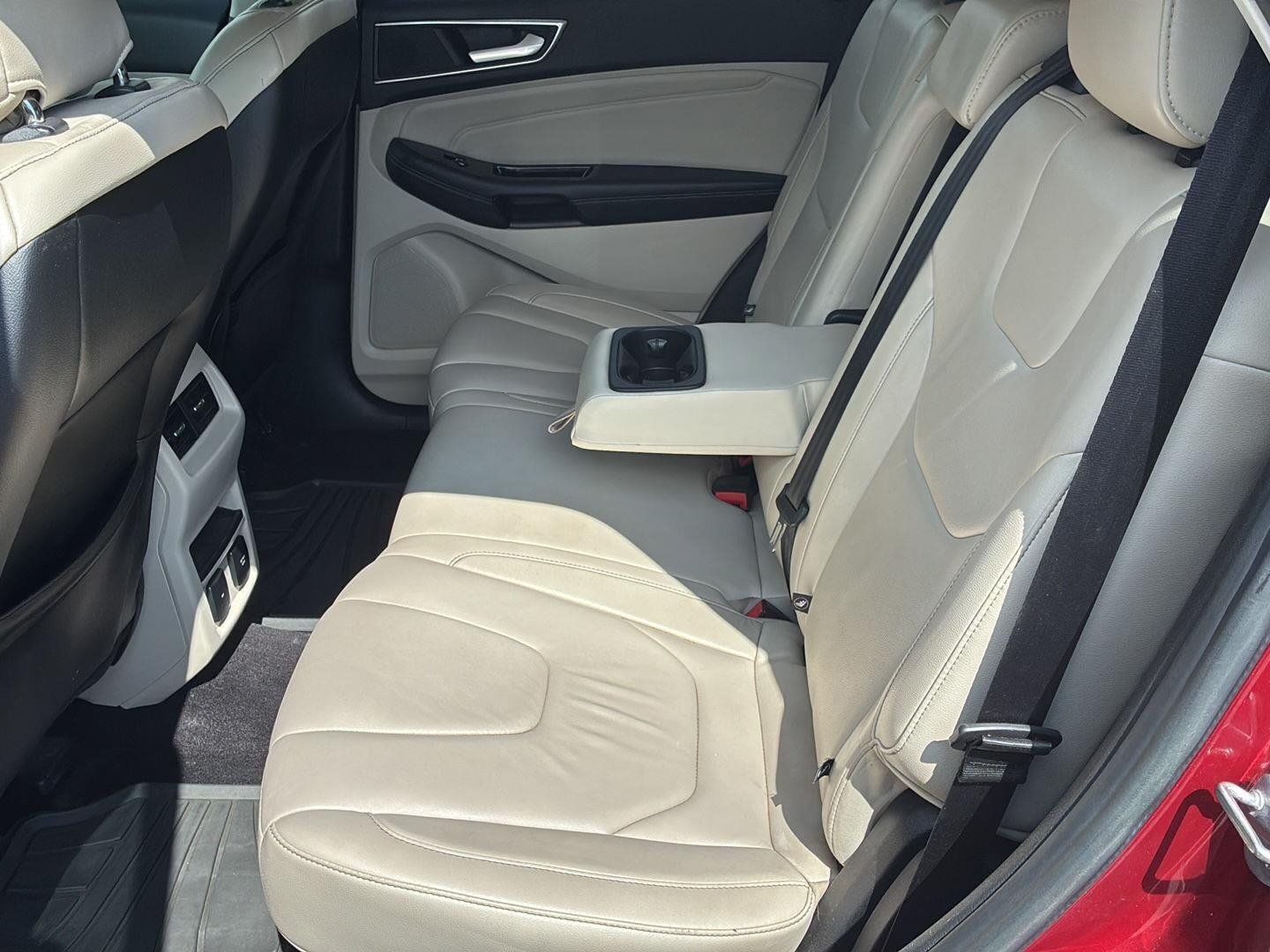 Used 2017 Ford Edge Titanium w/ Technology Package FWD image 21