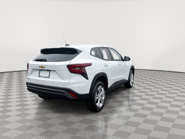 Certified 2026 Chevrolet Trax LS FWD image 11