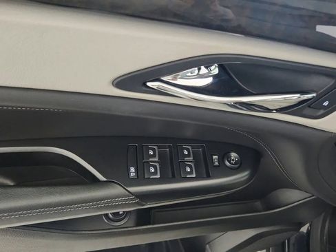 Used 2016 Cadillac SRX Luxury w/ Driver Awareness Package image 20