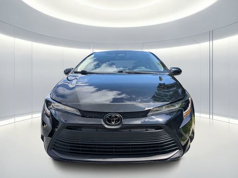 Used 2025 Toyota Corolla LE FWD image 7