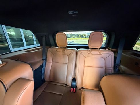 Used 2025 Lincoln Aviator Black Label w/ Jet Appearance Package AWD/4WD image 19
