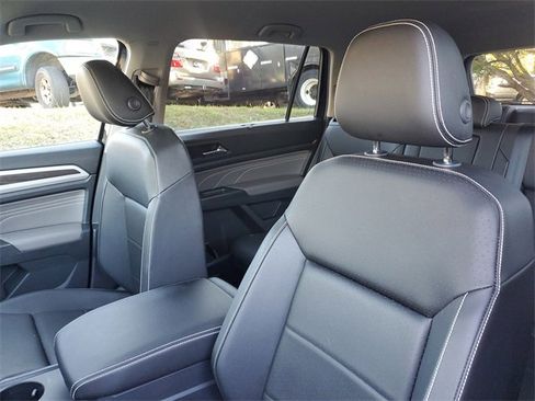 Certified 2023 Volkswagen Atlas SE image 19