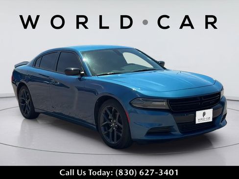 Used 2021 Dodge Charger SXT w/ Blacktop Package RWD image 1