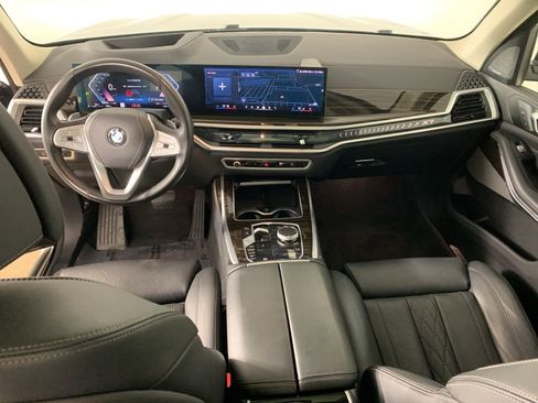 Used 2025 BMW X7 xDrive40i AWD/4WD image 38