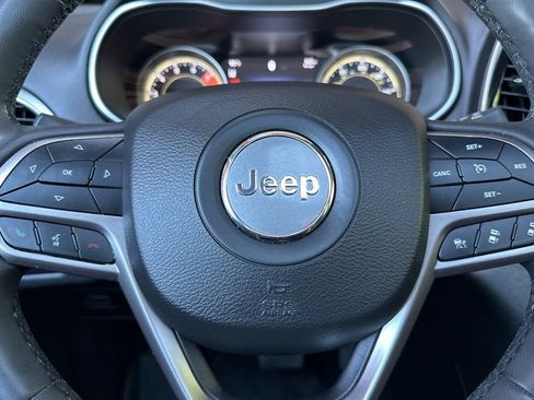 Used 2022 Jeep Cherokee Limited w/ Mopar Interior Package image 23