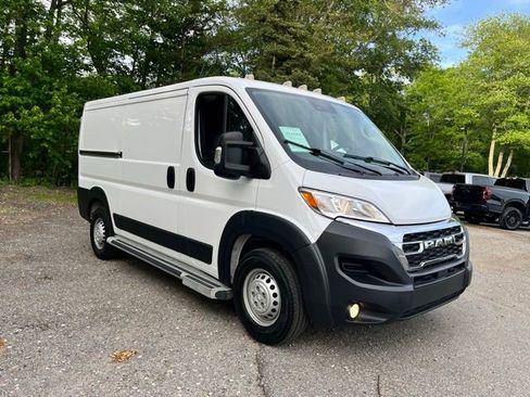 Used 2025 RAM ProMaster 2500 w/ U-Haul Equipment Group FWD image 4