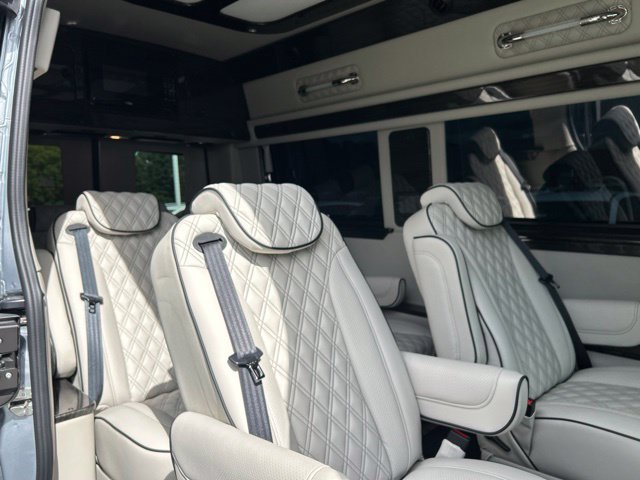 Used 2025 Mercedes-Benz Sprinter 2500 image 28