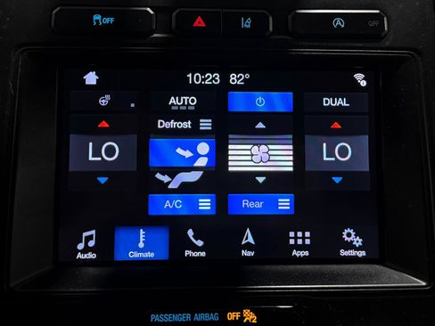 Used 2019 Ford Expedition XLT w/ Equipment Group 202A RWD image 9