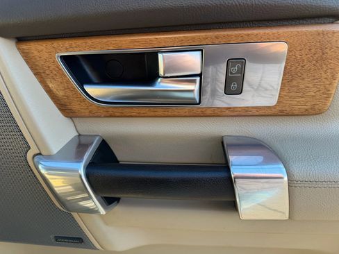 Used 2016 Land Rover LR4 HSE Silver Edition image 33