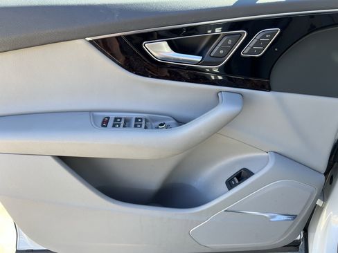 Used 2019 Audi Q7 3.0T Premium Plus image 14