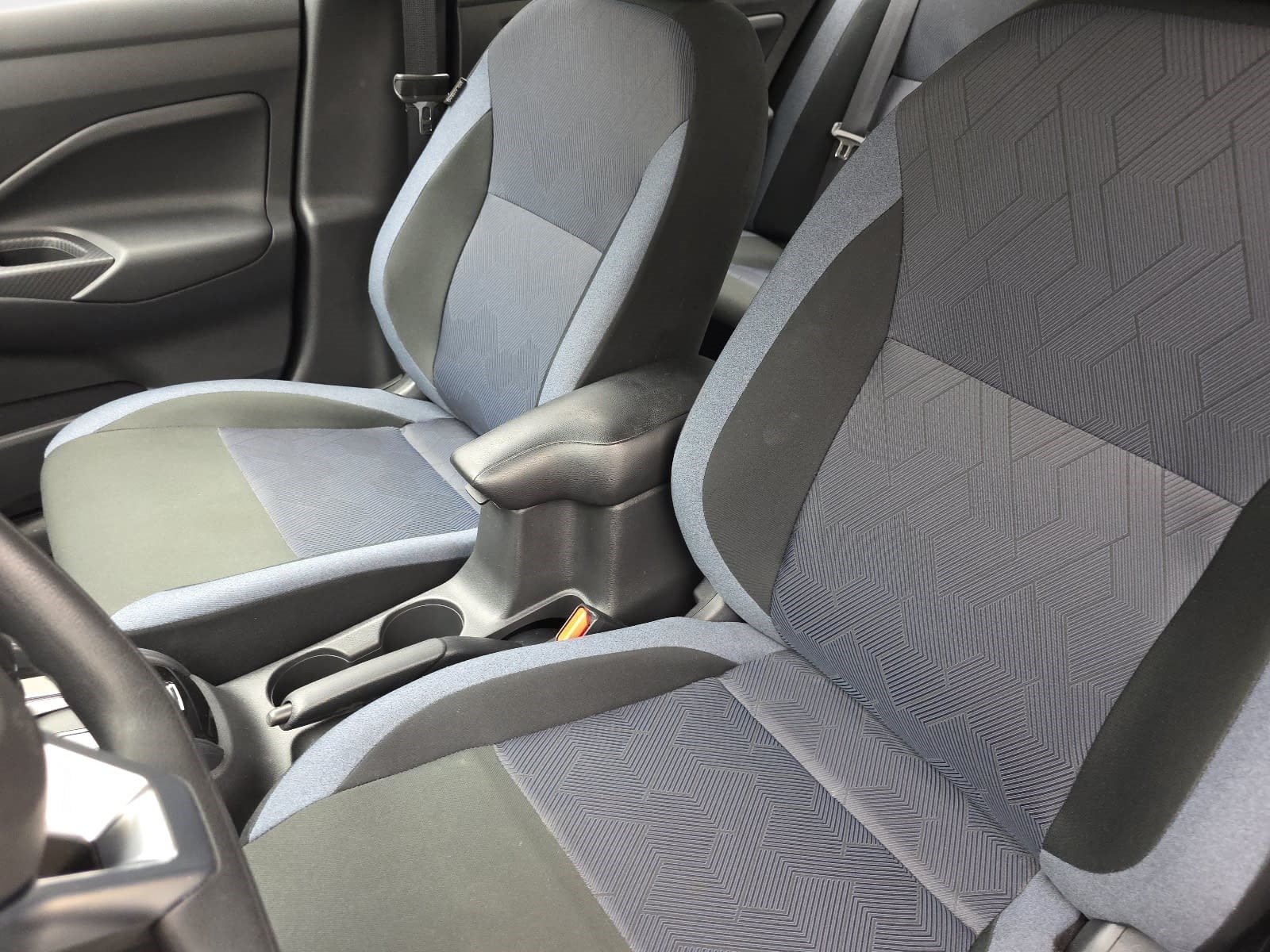 Used 2025 Nissan Versa SV w/ Trunk Package FWD image 12