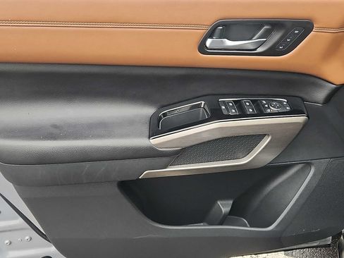 Used 2023 Nissan Pathfinder Platinum w/ Cargo Package image 12