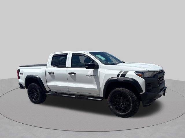 Used 2023 Chevrolet Colorado Trail Boss w/ Technology Package AWD/4WD image 7