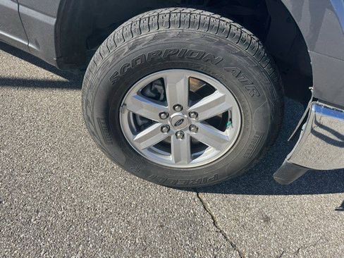 Used 2023 Ford F150 XLT image 36