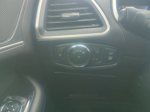 Certified 2020 Ford Edge SEL w/ Convenience Package image 21