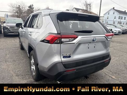 Used 2022 Toyota RAV4 XLE image 10