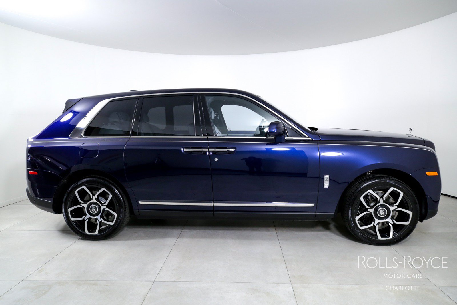 Certified 2024 Rolls-Royce Cullinan AWD/4WD image 10