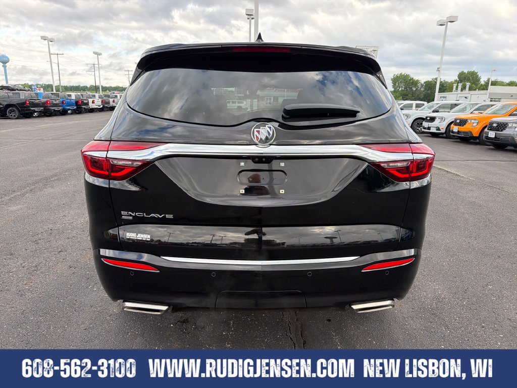 Used 2021 Buick Enclave Avenir w/ Avenir Technology Package AWD/4WD image 4